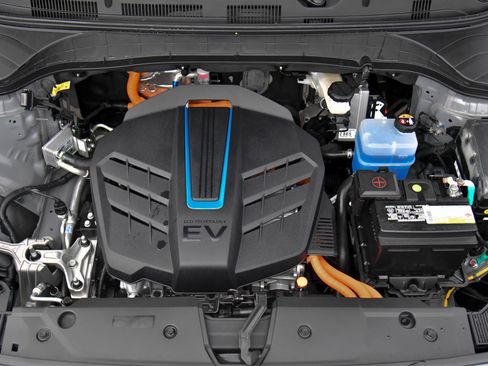 Used 2023 Hyundai Kona Limited image 47