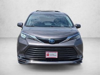 Certified 2022 Toyota Sienna XLE FWD video 2