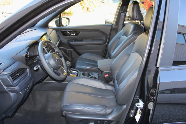 Used 2025 Subaru Forester Limited AWD/4WD image 17