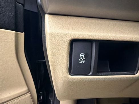 Used 2012 Honda Accord LX image 27