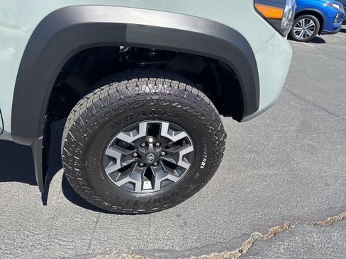 Used 2023 Toyota Tacoma TRD Off-Road AWD/4WD image 16