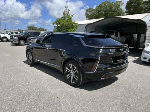 Used 2024 Cadillac Lyriq Luxury w/ LPO, Floor Liner Package AWD/4WD image 3