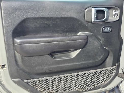 Used 2021 Jeep Gladiator Sport AWD/4WD image 13