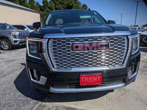Certified 2023 GMC Yukon XL Denali w/ Denali Reserve Package AWD/4WD image 4