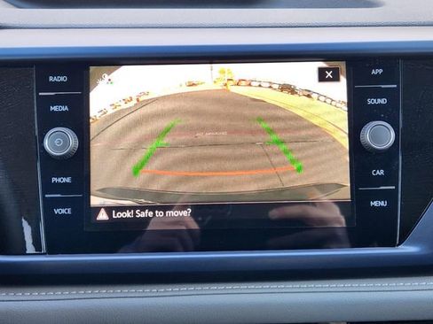 New 2024 Volkswagen Taos SE image 12