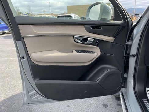 New 2026 Volvo XC90 B6 Plus w/ Protection Package Premier image 5