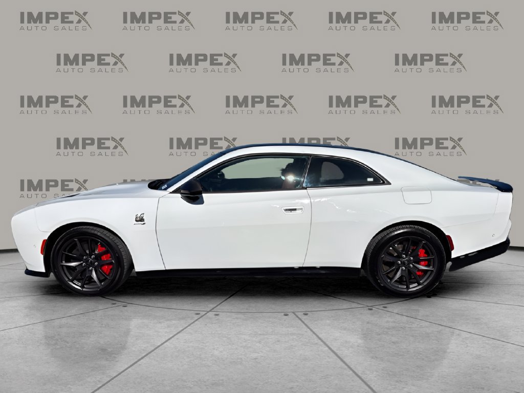 Used 2024 Dodge Charger Daytona Scat Pack w/ Plus Group AWD/4WD image 2