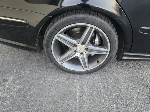 Used 2007 Mercedes-Benz E 63 AMG 4dr Sdn 6.3L AMG RWD image 27