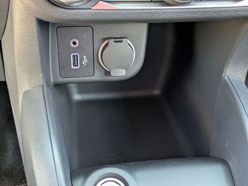 New 2025 Nissan Kicks Play S image 21