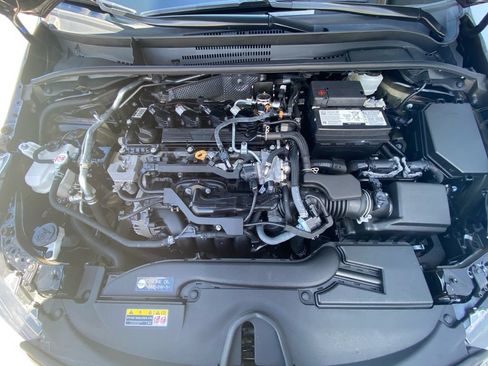 Used 2025 Toyota Corolla LE FWD image 30