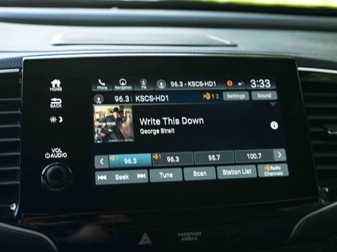 Used 2024 Honda Passport Black Edition image 29
