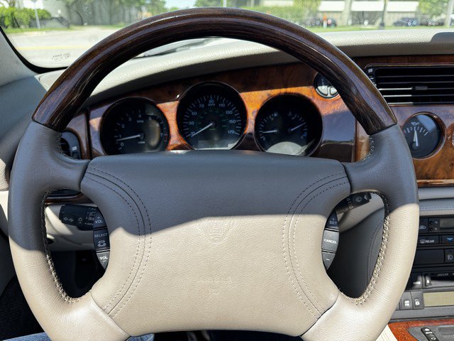 Used 2000 Jaguar XK8 Convertible RWD image 18