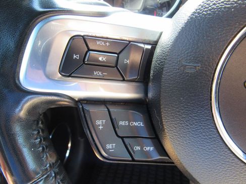 Used 2022 Ford Mustang Premium RWD image 23