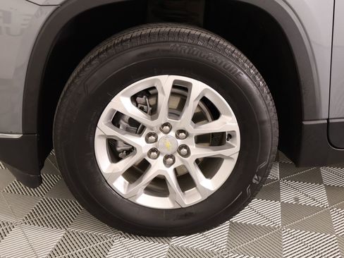 Used 2021 Chevrolet Traverse LT w/ LPO, Cargo Package image 18