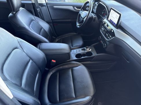 Used 2020 Ford Escape SEL image 15
