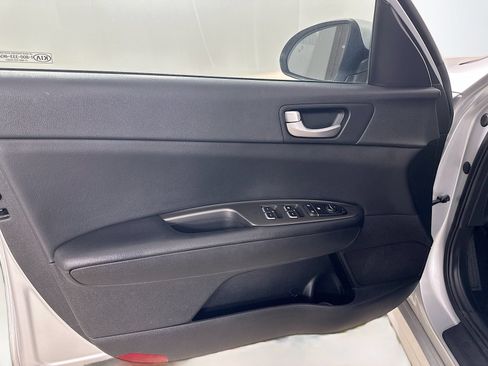 Used 2020 Kia Optima LX FWD image 15