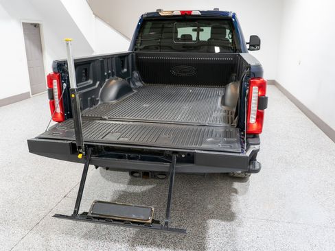 Used 2024 Ford F250 Lariat w/ Chrome Package image 11