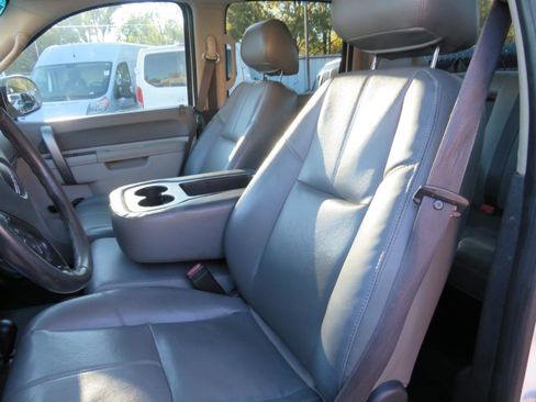 Used 2012 GMC Sierra 2500 W/T image 8