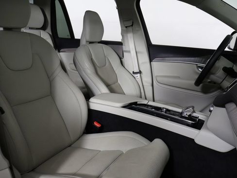 Used 2024 Volvo XC90 T8 Ultimate w/ Protection Package Premier AWD/4WD image 36
