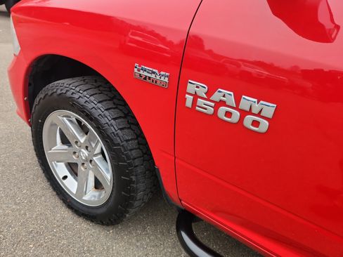 Used 2016 RAM 1500 Express image 10