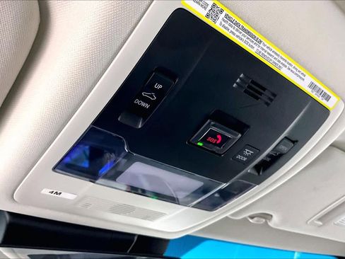 Used 2025 Lexus ES 350 w/ Premium Package image 33