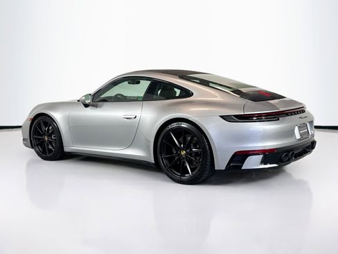 Used 2024 Porsche 911 Carrera image 3