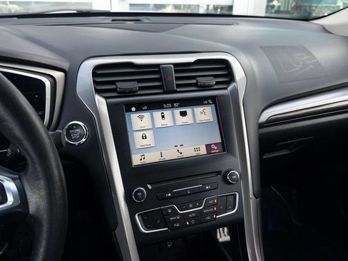 Used 2018 Ford Fusion SE w/ Equipment Group 602A FWD image 34