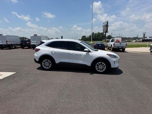 Used 2020 Ford Escape SE FWD image 4