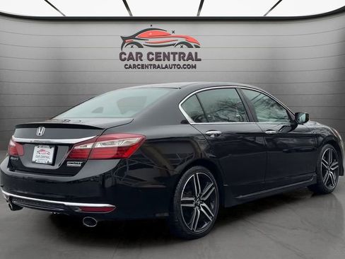 Used 2017 Honda Accord Sport Special Edition image 5