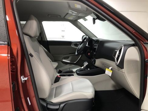 New 2025 Kia Soul LX w/ LX Technology Package image 12