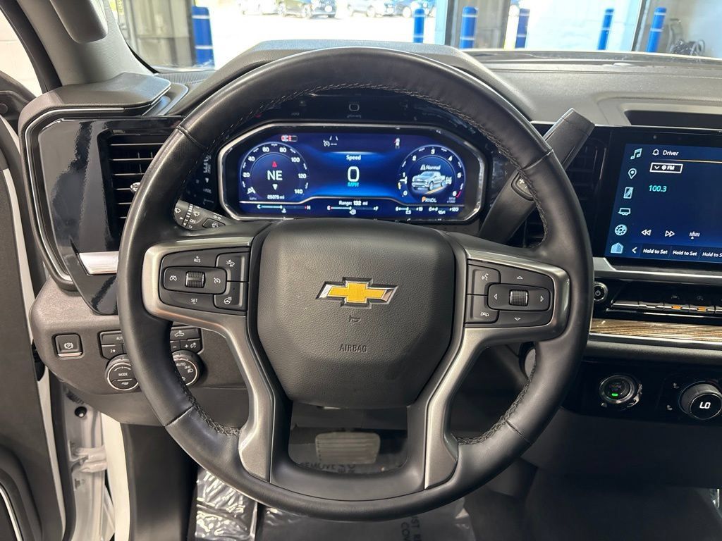 Used 2024 Chevrolet Silverado 1500 LT AWD/4WD image 12