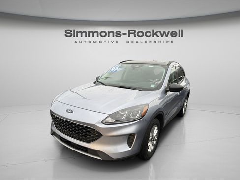 Used 2022 Ford Escape SE w/ Convenience Package image 4