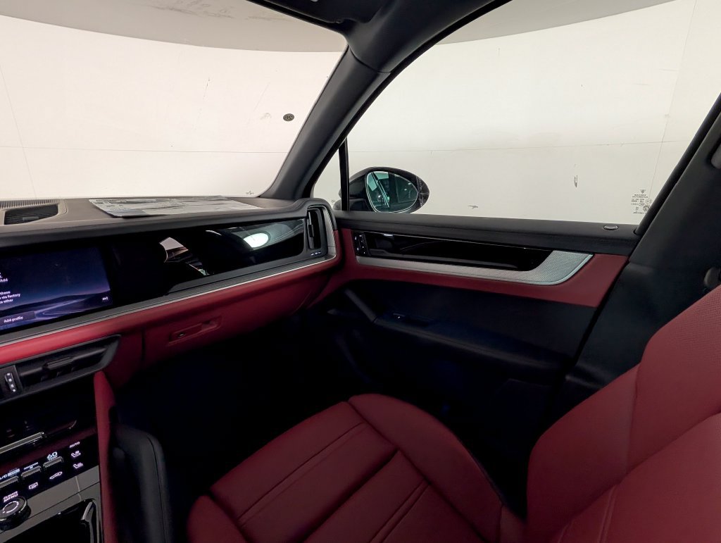 New 2026 Porsche Cayenne S AWD/4WD image 23