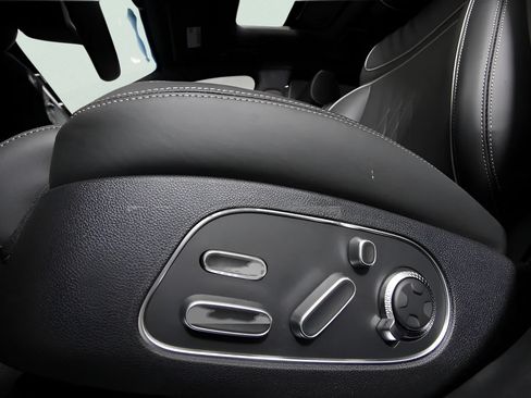 Used 2024 Genesis G90 3.5T AWD/4WD image 35