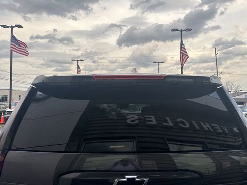 Used 2018 Chevrolet Tahoe LT image 6