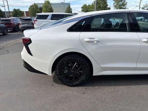 New 2026 Kia K5 LXS FWD image 7