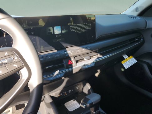 New 2025 Kia K4 EX FWD image 10
