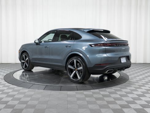 New 2026 Porsche Cayenne Coupe AWD/4WD image 3