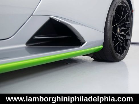 Used 2023 Lamborghini Huracan STO RWD image 47