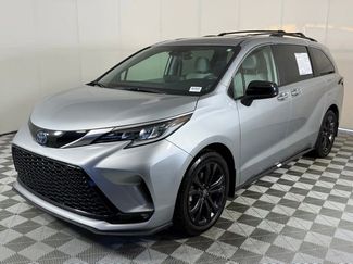 Used 2023 Toyota Sienna XSE video 2