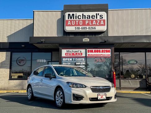 Used 2017 Subaru Impreza 2.0i image 2