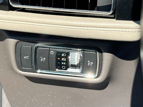 Used 2022 Lincoln Aviator Reserve w/ Elements Package Plus image 37