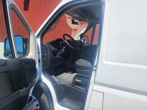 Used 2021 RAM ProMaster 3500 w/ Convenience Group image 12