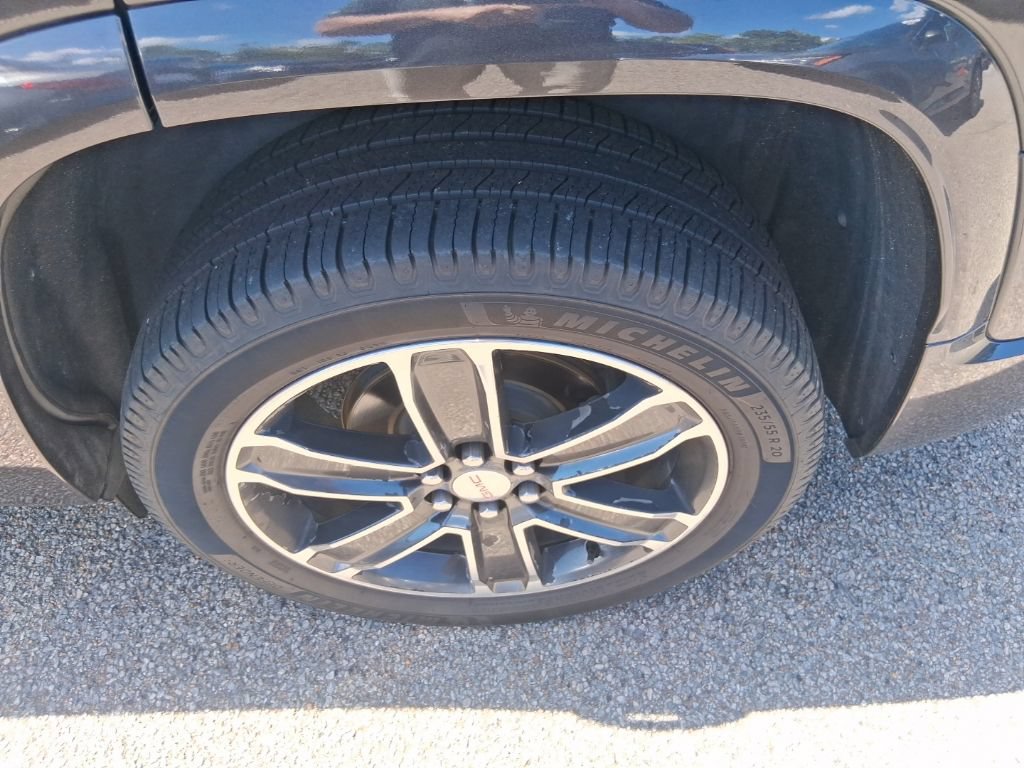 Used 2018 GMC Acadia Denali w/ Technology Package FWD image 7