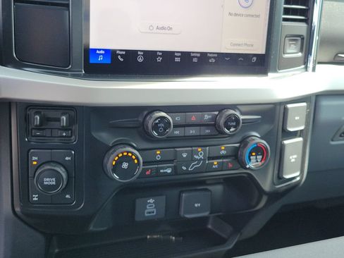 New 2026 Ford F250 XLT w/ XLT Premium Package AWD/4WD image 27