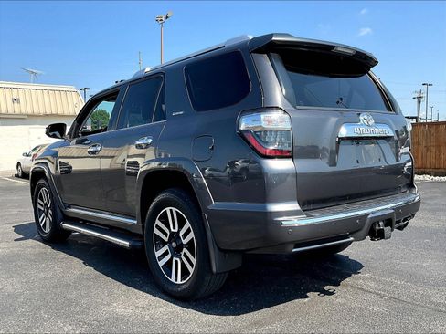 Used 2015 Toyota 4Runner Limited AWD/4WD image 4