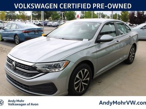 Used 2024 Volkswagen Jetta S FWD image 3