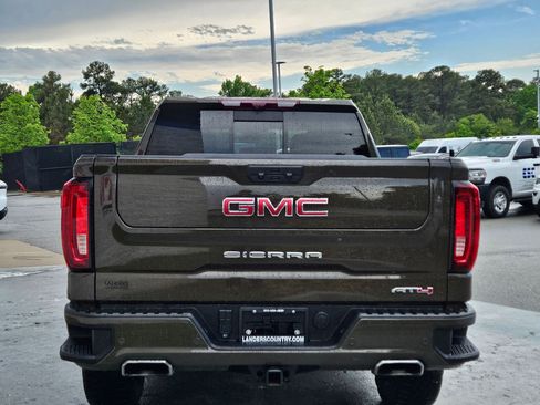 Used 2024 GMC Sierra 1500 AT4 w/ Technology Package AWD/4WD image 6