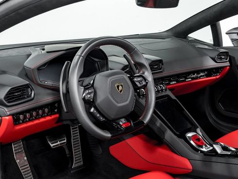 Used 2021 Lamborghini Huracan EVO RWD image 12