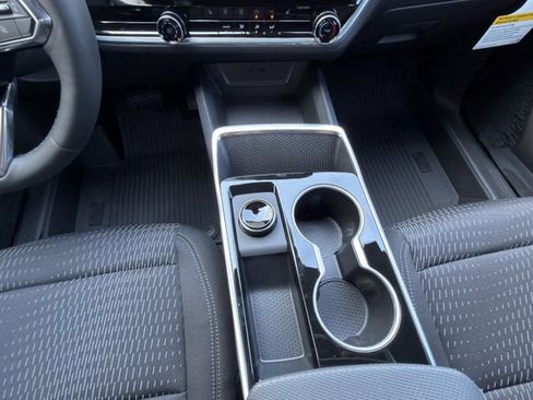 New 2026 Chevrolet Equinox LT w/ LPO, Floor Liner Package FWD image 16